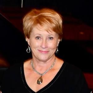 Meet your Posher, Ellen